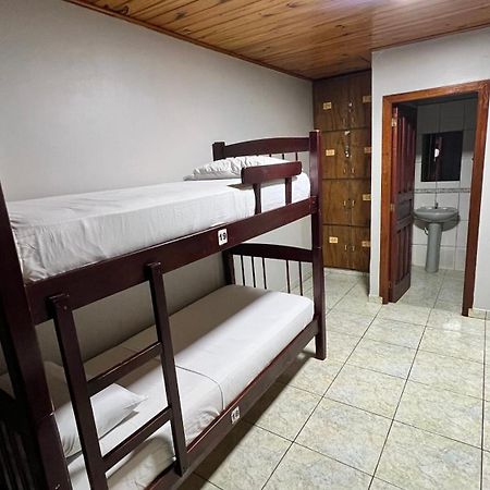Hostel Peter Pan Puerto Iguazú Extérieur photo